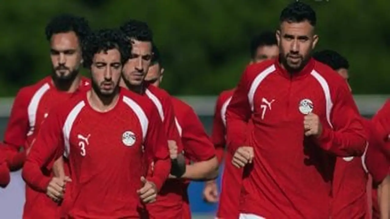 منتخب مصر يستعد لمواجهة نيوزيلندا في كأس العالم: مشاهد من التدريب الأخير